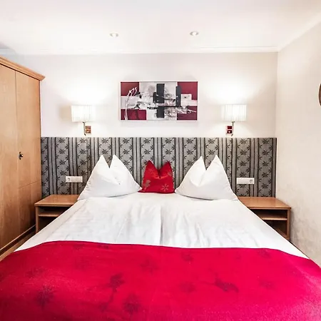 埃尔多拉多公寓 *